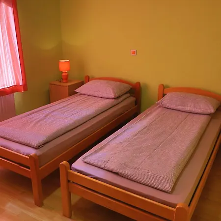 Apartment Crvena Jabuka *