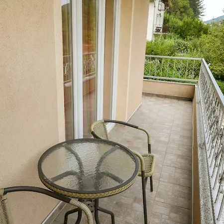 Apartment Crvena Jabuka *