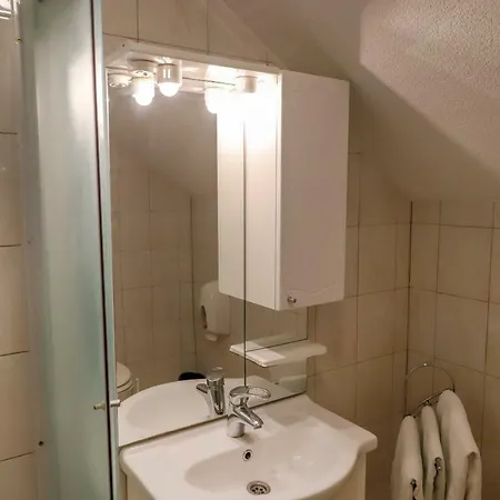 Crvena Jabuka Apartment *