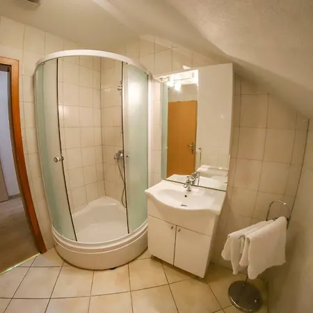 Apartment Crvena Jabuka *