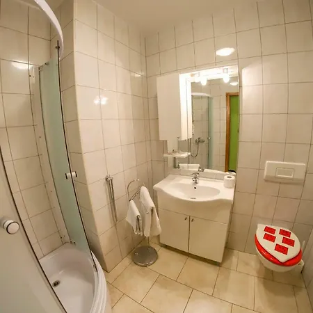 Crvena Jabuka * Kljuc