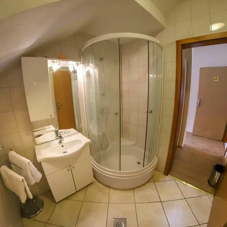 Crvena Jabuka Apartment Kljuc