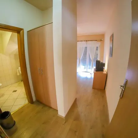 Crvena Jabuka Appartamento